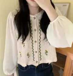 刺繍入りメッシュクロップドトップス