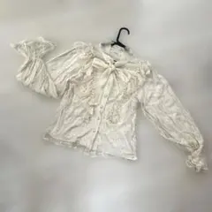 アイボリー フリルリボンレースシャツ