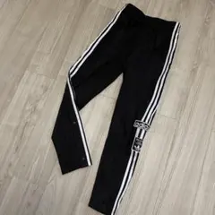 アディダスオリジナルス　ジャージパンツ