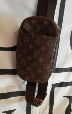 最終価格　Louis Vuitton モノグラム　ポシェットガンジュ　難有　格安