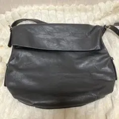 GLOBAL WORK ブラック ショルダーバッグ