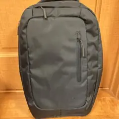 インケース　リュック　Incase ナイロン　ライトバックパック　ネイビーのサムネイル