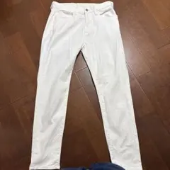 ホワイトデニムパンツ