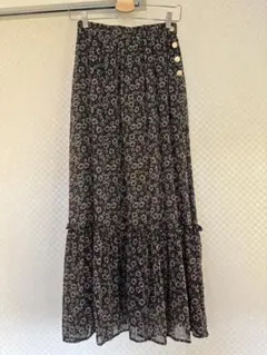 【JETSET SOLO PLUS】 小花のシフォンロングスカート 黒 36