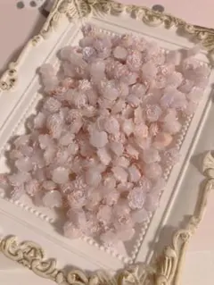 【6】柔らかい薔薇　ソフトバラ　夜光　uv変色 くすみピンク