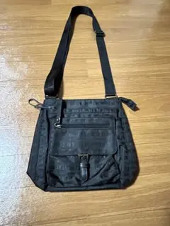 コシノジュンコ　Equal ショルダーバッグ ブラックのサムネイル