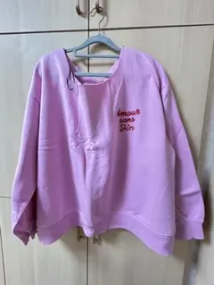 ピンク オーバーサイズ スウェット　オフショルダー