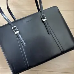 ビジネスバッグのサムネイル