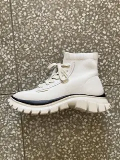 未使用　CHARLES & KEITH 28ニットソックスハイトップスニーカー