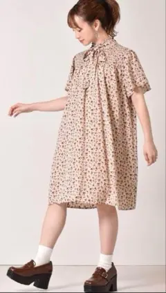 【美品】ems excite エムズエキサイト 半袖ワンピース 花柄 FREE