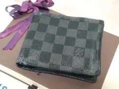 ルイヴィトン 二つ折り財布 ダミエグラフィット 小銭入れ パスケース付き