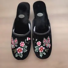 プリンセス様専用 花と蝶々柄ビーズ刺繍スリッパ 38サイズ