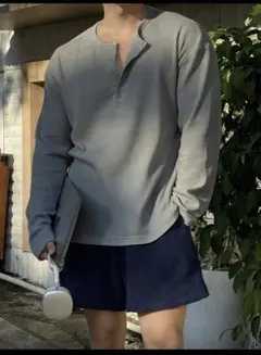 ライトグレー 長袖 ヘンリーネック Tシャツ