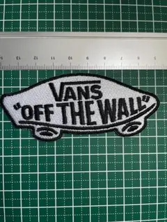 アイロンワッペン★VANS OFF THE WALL★中★白