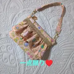 希少‼️ユキエモンドレスメーカーピンク系 フリル付きペタンコポーチ