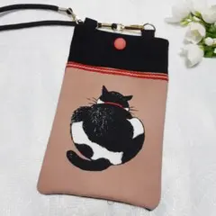 ❣️白黒猫さんくすみピンクポケット付きスマホショルダーバッグ黒~ハンドメイド