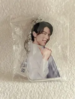 羽生結弦 雪肌精 アクリルキーホルダー