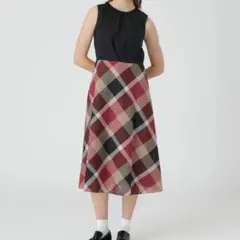 【新品】ブルーレーベルクレストブリッジ　ドレス　ワンピース　赤　38M　601