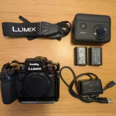 Panasonic LUMIX S5ii ボディ+ケージ+充電器のサムネイル