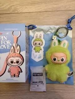 【正規品】ラブブLABUBU PIN FOR LOVE イニシャル【V】