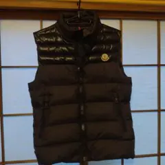極美品　モンクレール　ダウンベスト
