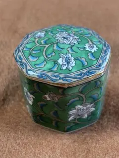 Item thumbnail for item 0ac32bb6-3efd-4ebe-a8ba-64b3105f9f64