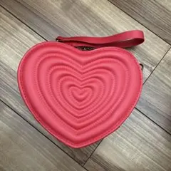 ピンクハート型ショルダーバッグ