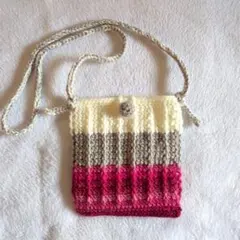 かぎ針編み　サコッシュ　ポシェット