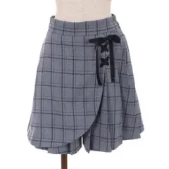 axes femme　レースアップキュロット