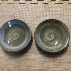 未使用に近い　小皿　直径13㎝　渦巻き　ツヤあり