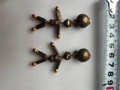 ユニークかえるのブロンズイヤリング