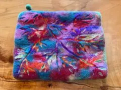 多色フェルトポーチ葉模様