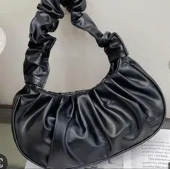 フリルデザイン 黒 ハンドバッグ