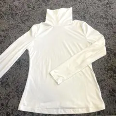 美品　SHEIN ホワイト タートルネック 長袖Tシャツ　インナー