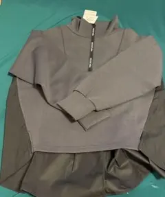 グレー ハイネック トレーナー