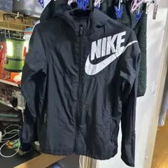 NIKE ブラック ジャケット フード付き 150相当