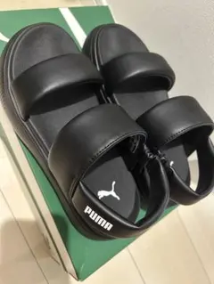 美品　PUMA MAYU FUFFY SANDALS 24cmのサムネイル