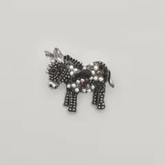 ビーズのロバさんブローチ　北欧風　ろば　ヴィンテージ風　ビジュー