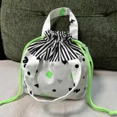 お弁当袋　巾着袋　ハンドメイド　色んな柄　ネオングリーン