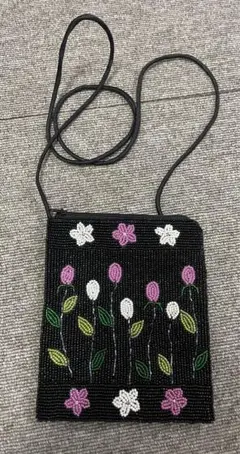 ノーブランド　ビーズ刺繍　ポシェット