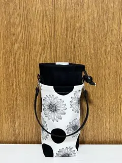 ペットボトルホルダー　花柄　モノトーン　保冷保温　水筒　ケース　カバー