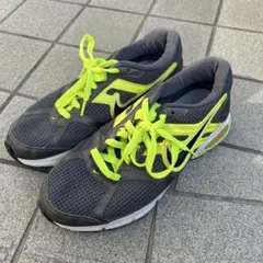 NIKE ナイキグレー/イエロー ランニングシューズ