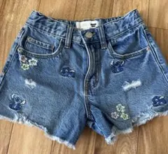 ZARAスティッチ刺繍デニムショートパンツ