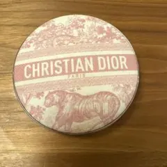 Dior ディオールスキン フォーエヴァー グロウ 004
