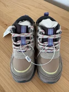 Item thumbnail for item 7f1d2355-6c7a-4042-8b75-18f85a91be3d