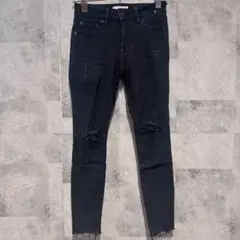 美品　アズールバイマウジー ダメージ デニム フリンジ裾 S 黒 綿混 美脚