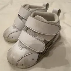 asics ベビーシューズ ホワイト 星柄　ホワイト×ゴールド