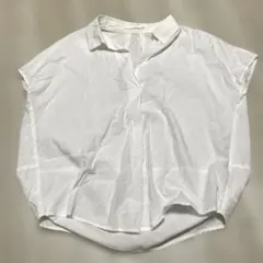 白いブラウス　Mサイズ　白シャツのサムネイル