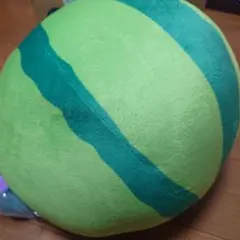 スイカのぬいぐるみ
