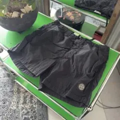 【美品】Stone Island ナイロンメタル ショーツ 黒 Sのサムネイル